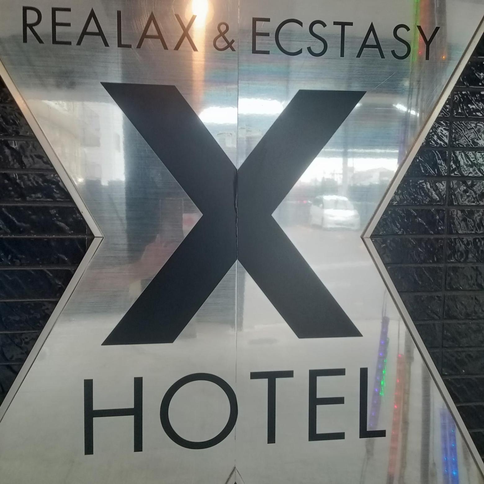 X Hotel - Adult Only- Sayama Bagian luar foto
