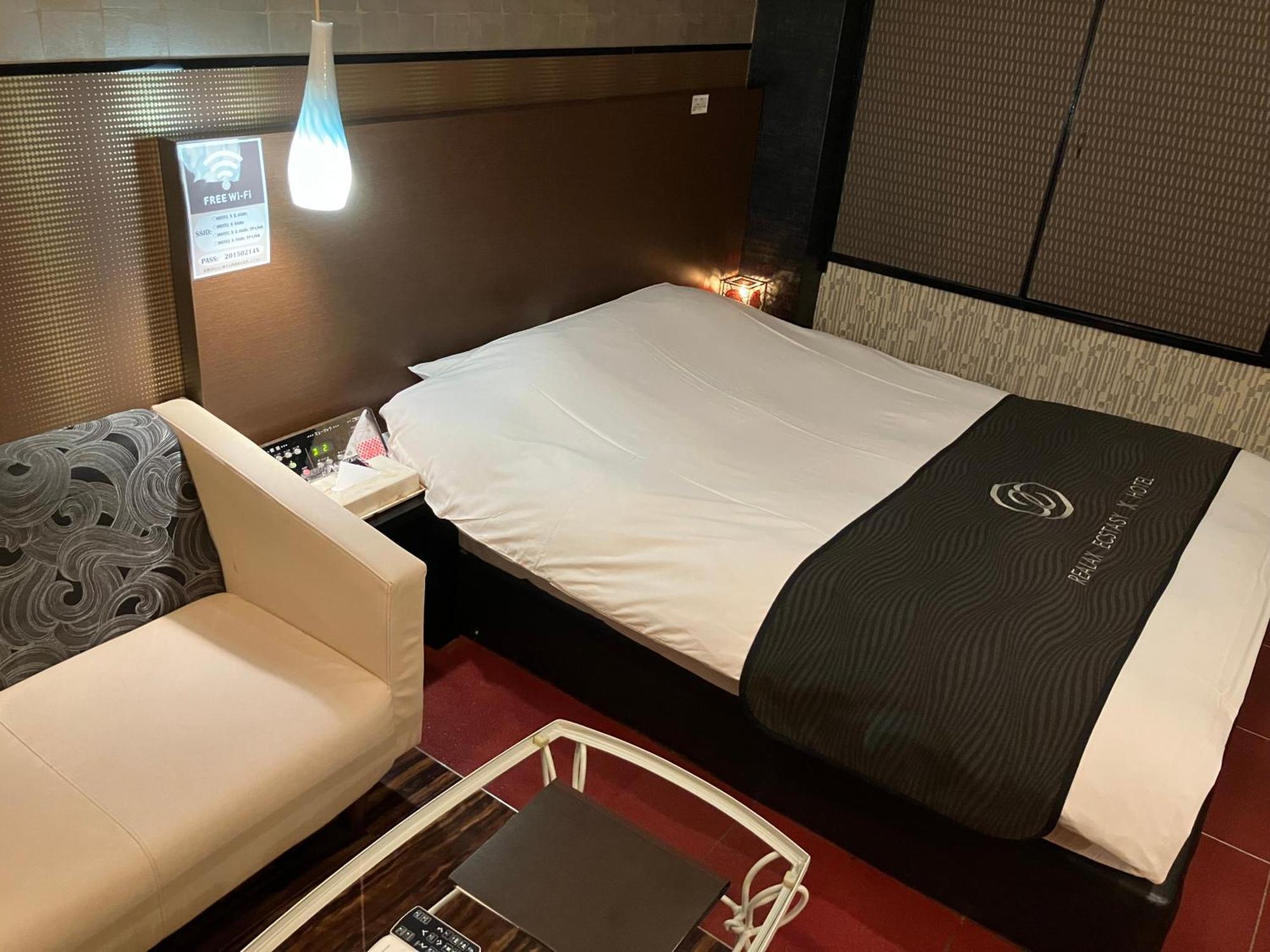 X Hotel - Adult Only- Sayama Bagian luar foto