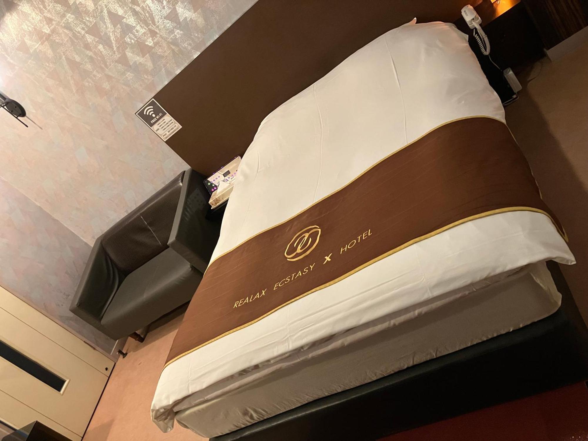 X Hotel - Adult Only- Sayama Bagian luar foto